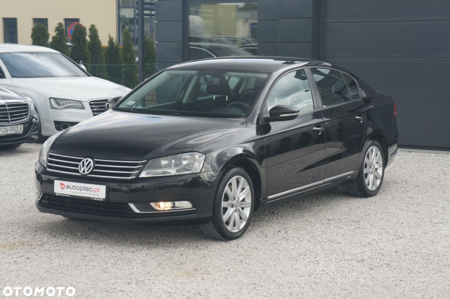 Volkswagen Passat - 4