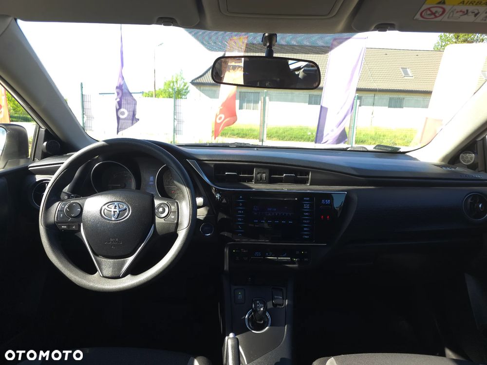 Toyota Auris 1.6 Premium - 32