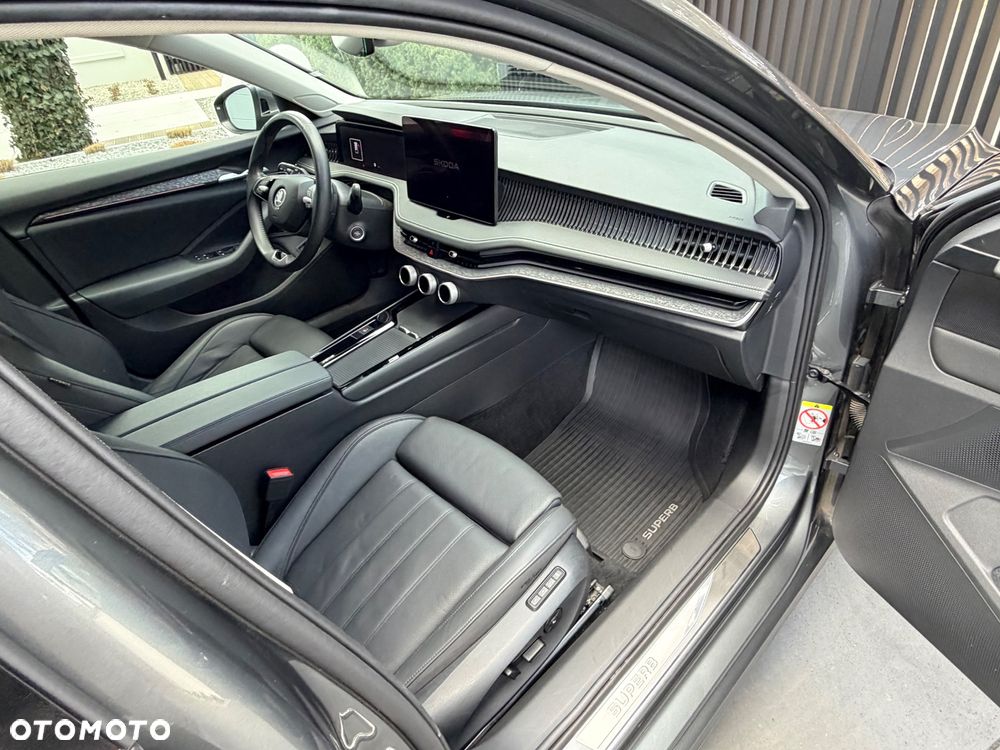 Skoda Superb 1.5 TSI mHEV Selection DSG - 14