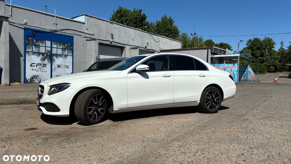 Mercedes-Benz Klasa E 200 d 9G-TRONIC - 4