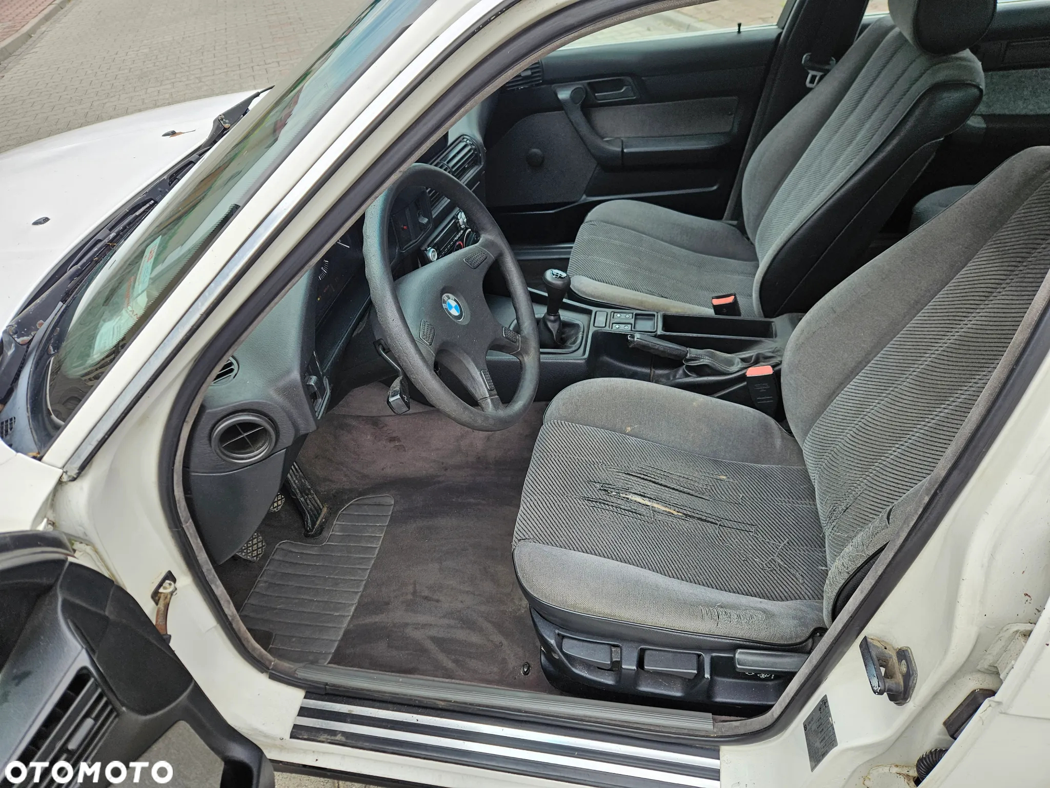 BMW Seria 5 520i - 11