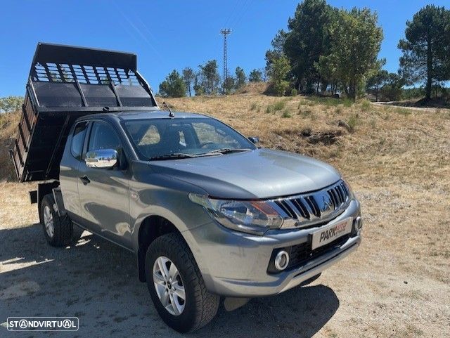 Mitsubishi L200 2.4 DI-D CD Invite CC 4WD