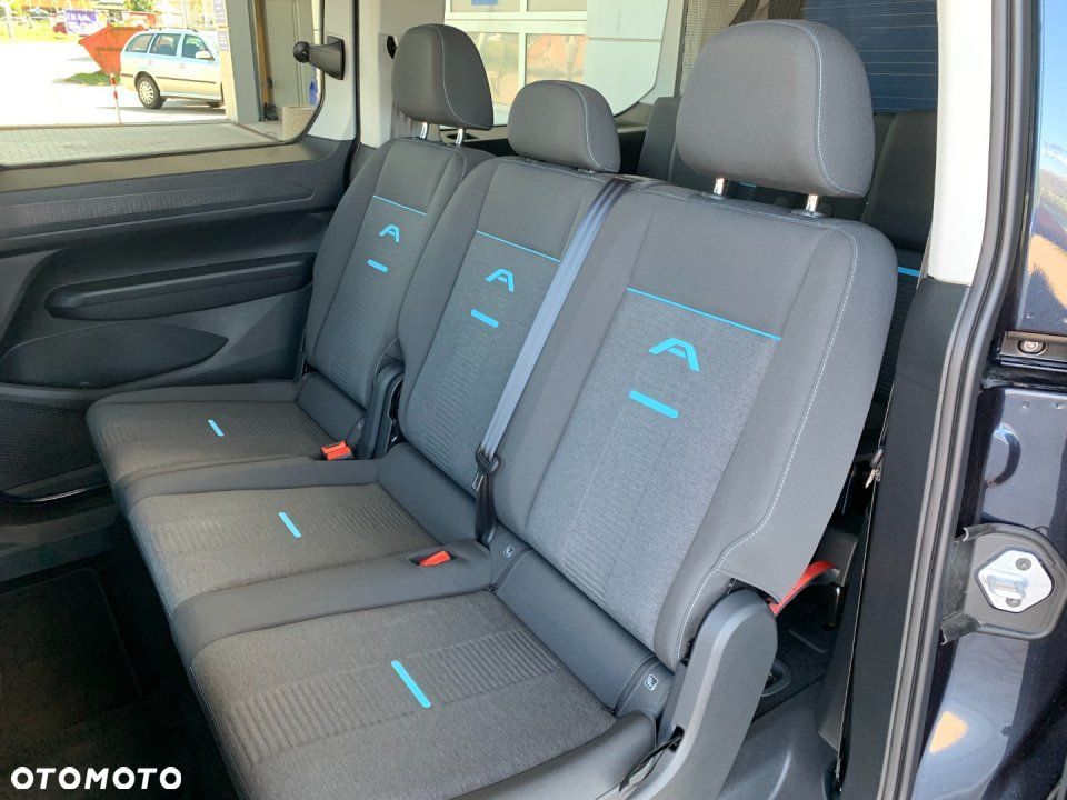 Ford Tourneo Connect - 12