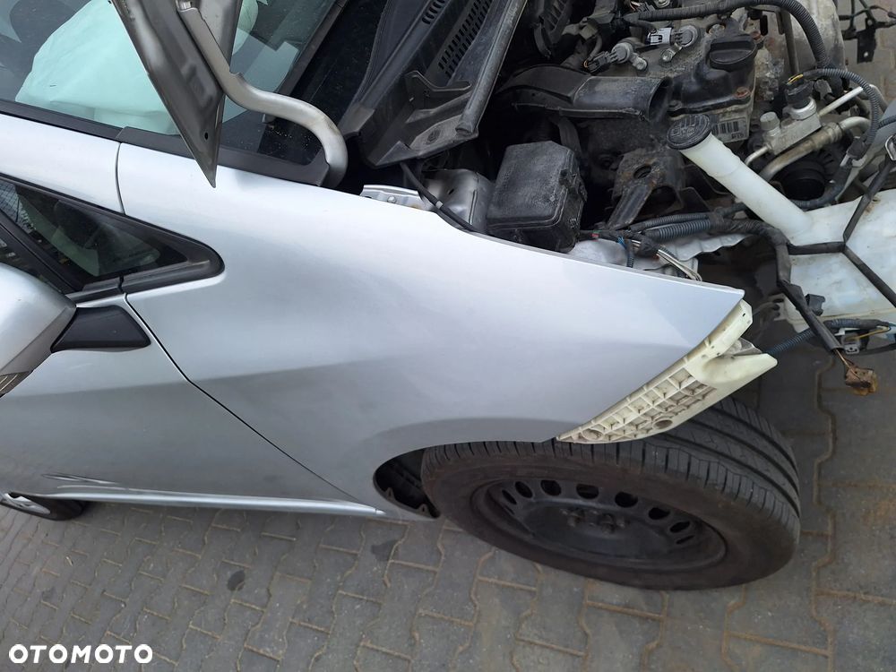 BLOTNIK LEWY PRAWY TOYOTA VERSO S  2011-2015  1F7 - 5