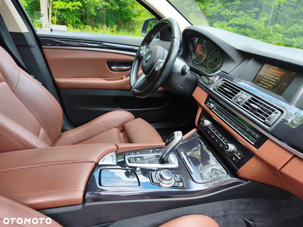 BMW Seria 5 520d - 31