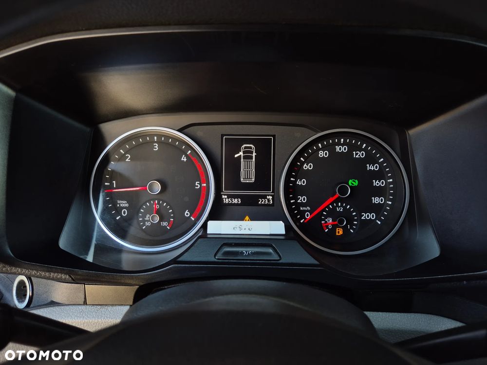 Volkswagen CRAFTER - 8