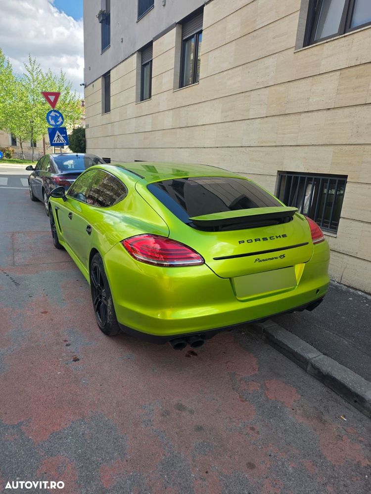Porsche Panamera 4S PDK - 3