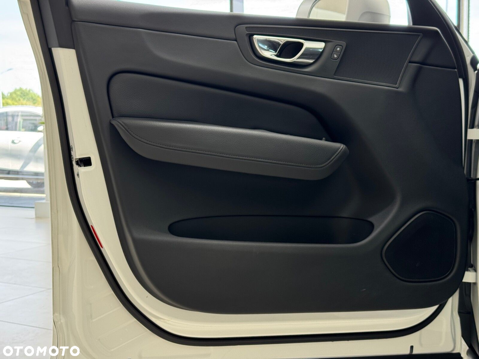 Volvo XC 60 T5 AWD R-Design - 12