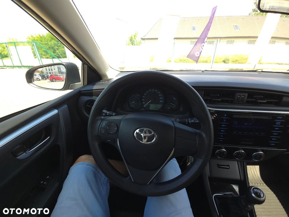 Toyota Corolla 1.6 Active - 24