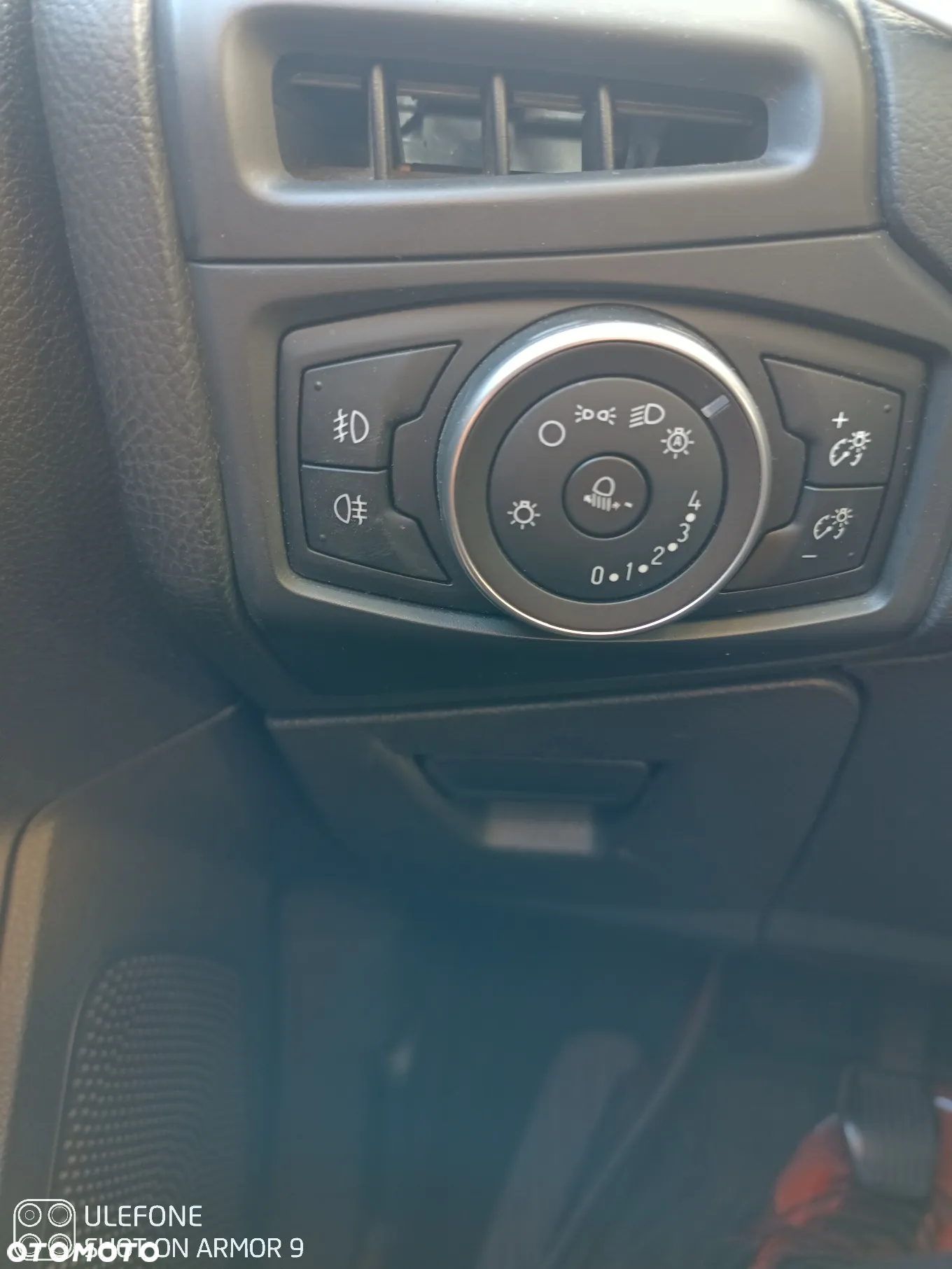 Ford Focus 2.0 TDCi Titanium ASS - 4