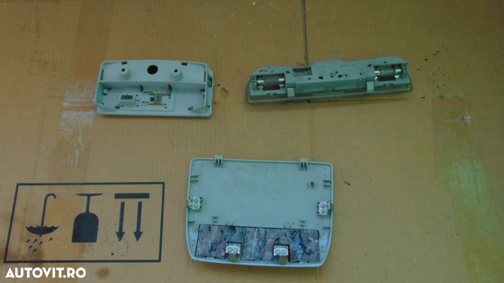 Becuri plafoniera,capac plafon Skoda Rapid an 2014 - 4