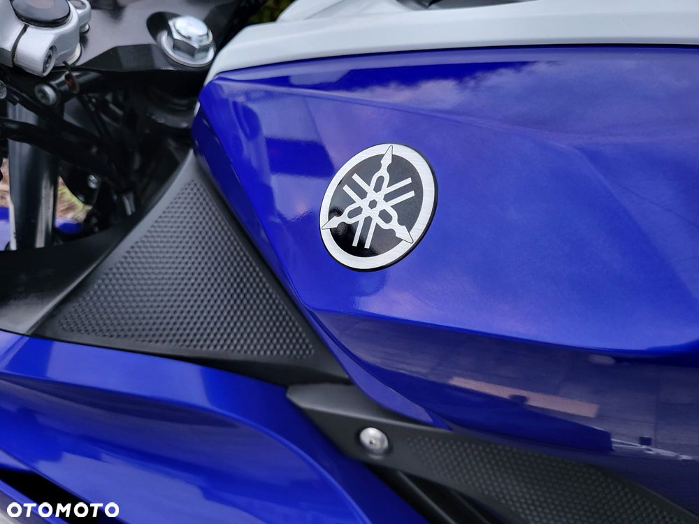 Yamaha YZF - 17