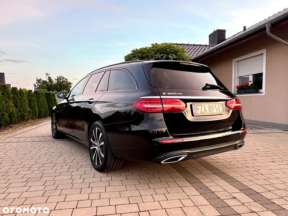 Mercedes-Benz Klasa E 220 d 4Matic 9G-TRONIC Avantgarde - 13
