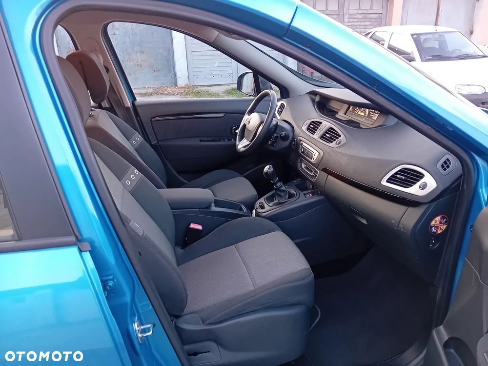 Renault Scenic ENERGY TCe 115 Bose Edition - 11