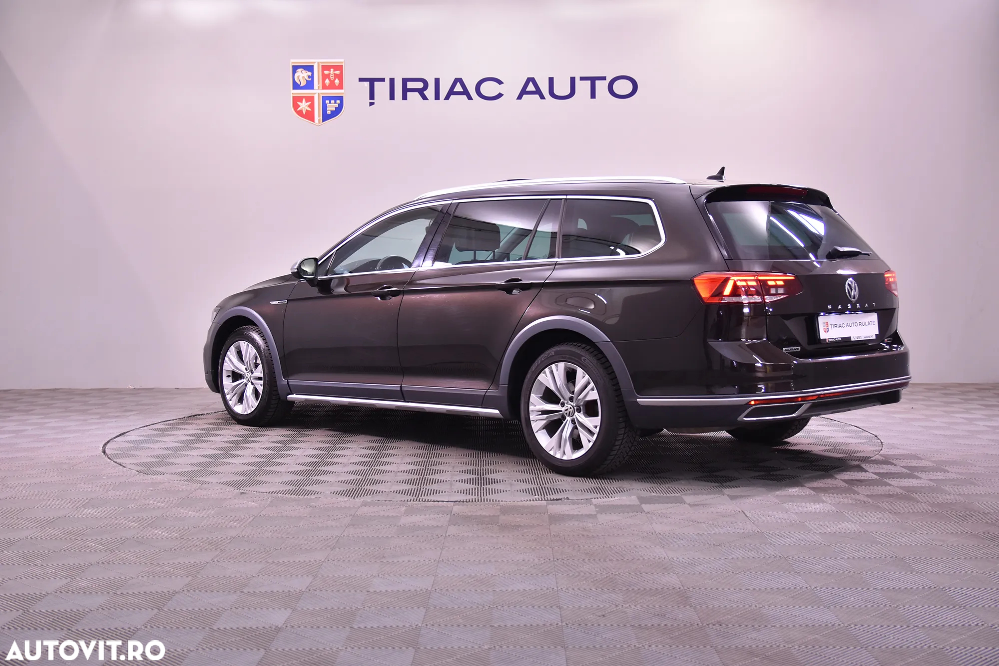 Volkswagen Passat Alltrack 2.0 TDI DSG 4Motion - 3