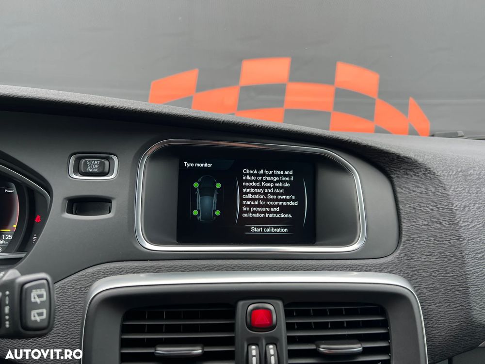 Volvo V40 D2 Geartronic RDesign - 24