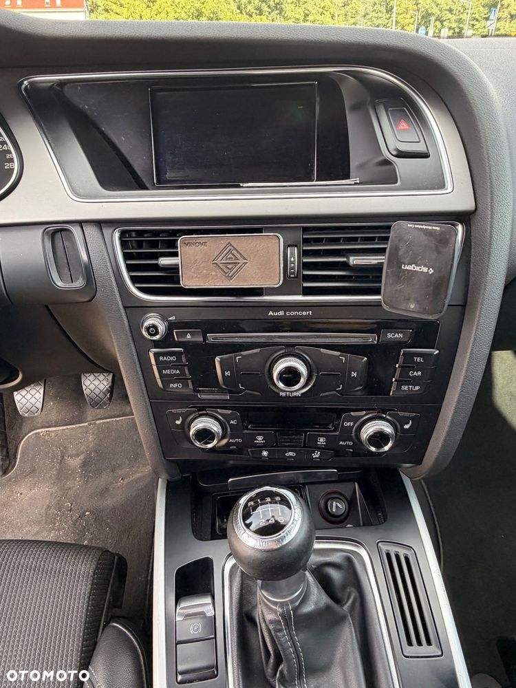 Audi A4 Avant 2.0 TDI DPF S line Sportpaket - 19