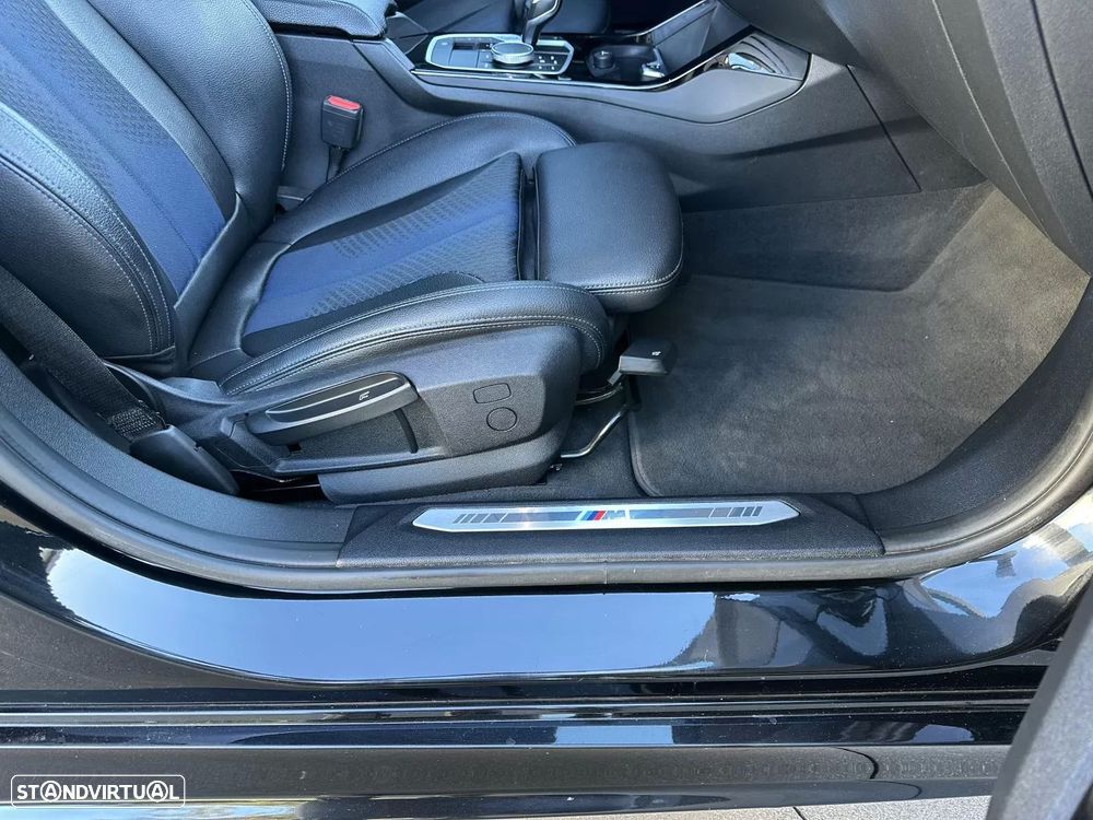 BMW 116 d Pack Desportivo M Auto - 45