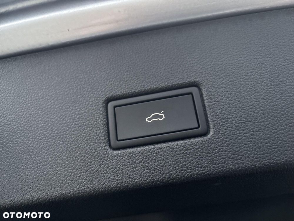 Volkswagen T-Roc - 21