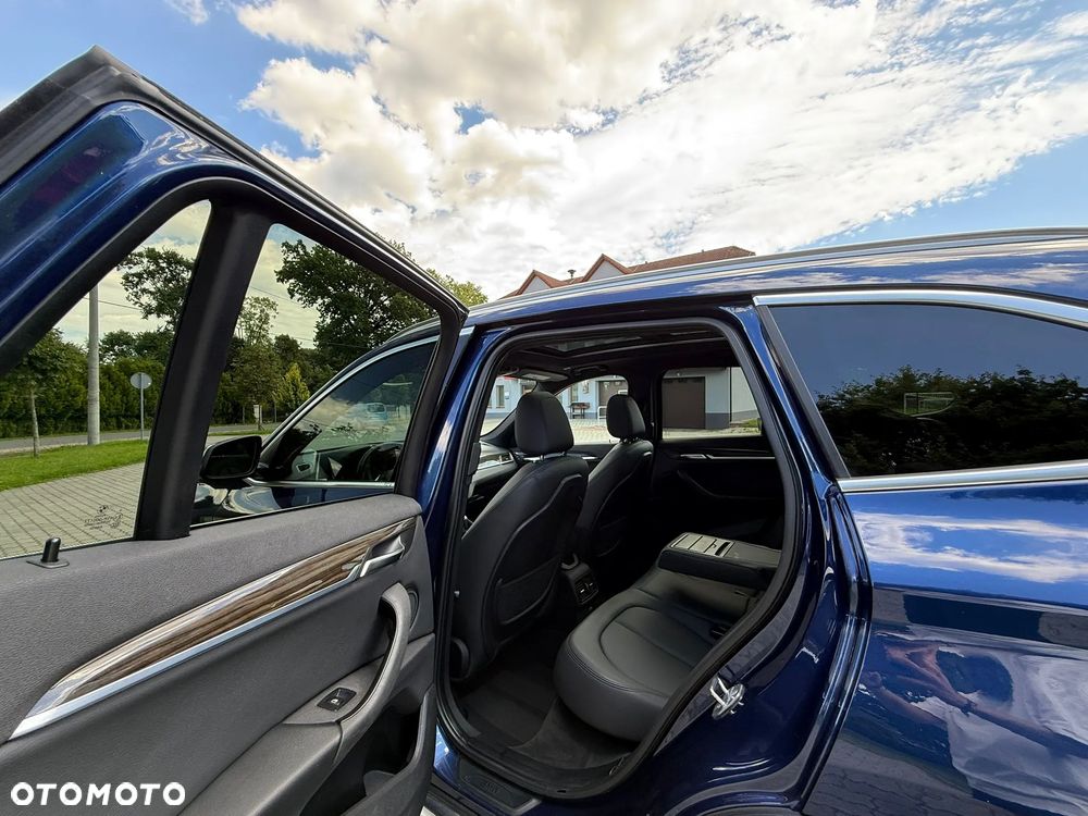BMW X1 xDrive25i xLine sport - 20