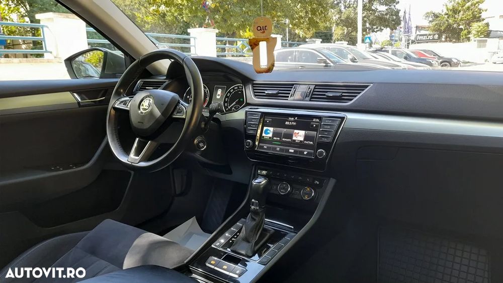 Skoda Superb Combi 2.0 TDI DSG Style - 35