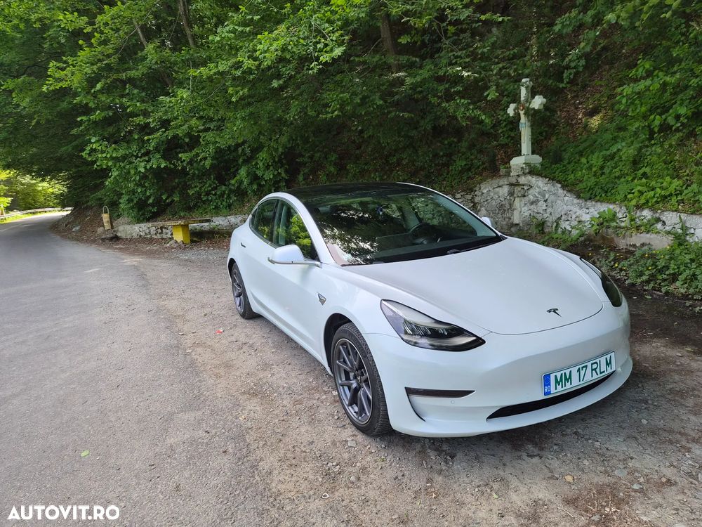 Tesla Model 3 - 30
