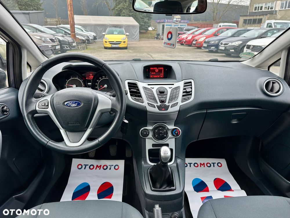 Ford Fiesta 1.25 Champions Edition - 18