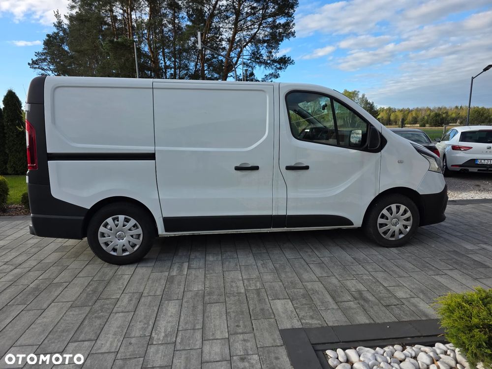 Renault TRAFIC - 2