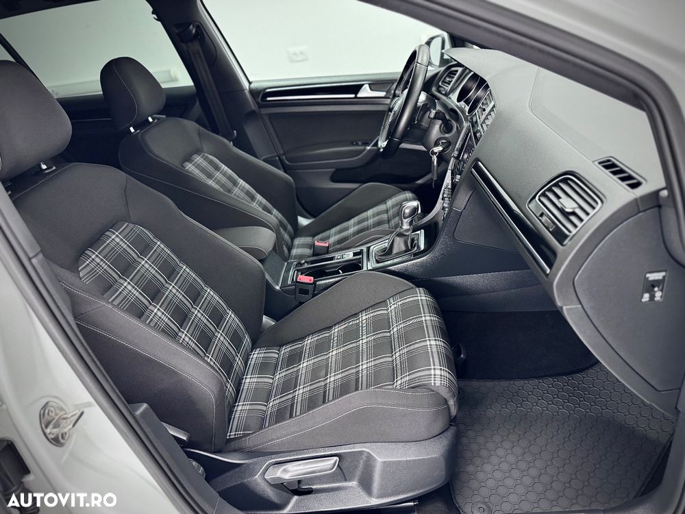 Volkswagen Golf GTD 2.0 TDI SCR DSG - 21