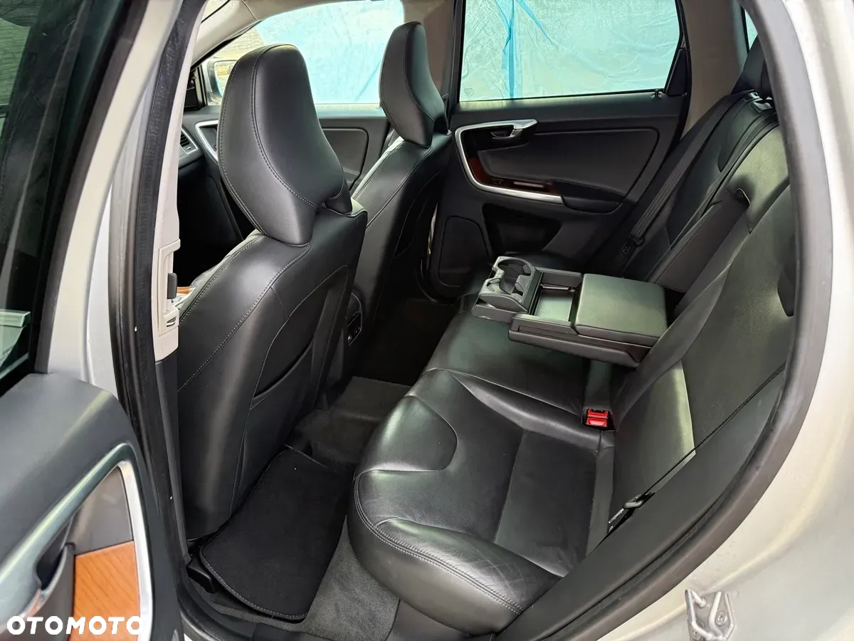Volvo XC 60 T5 Drive-E Momentum - 37
