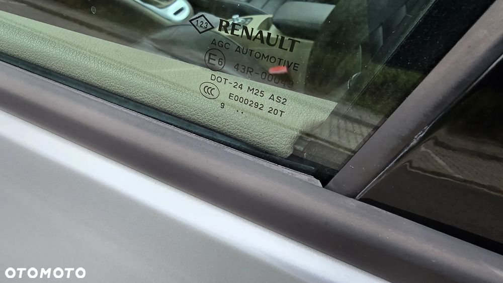 Renault Grand Scenic - 23