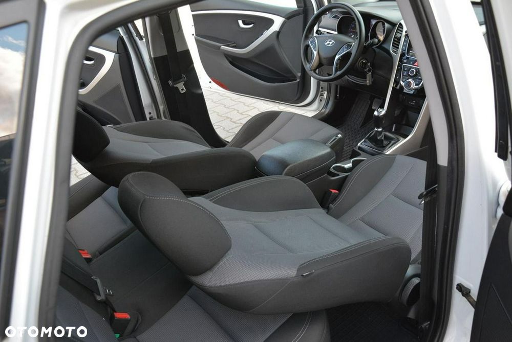 Hyundai i30 1.4 Comfort - 16