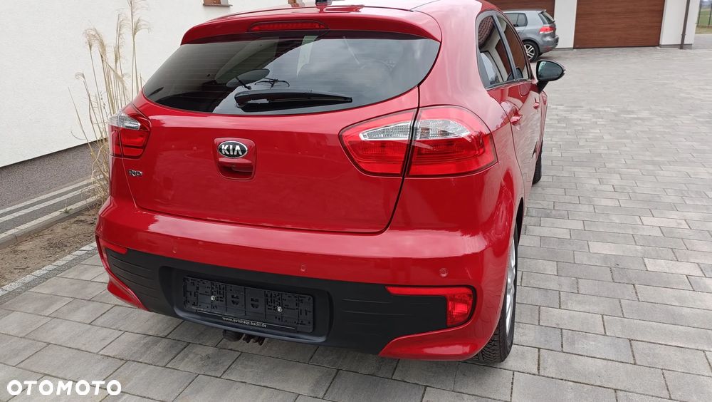 Kia Rio 1.4 Fifa World Cup Edition - 29