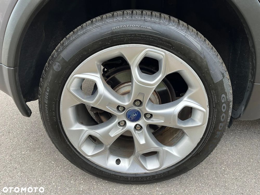Ford Kuga 2.0 TDCi 4x4 Titanium - 34