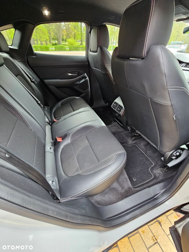 Jaguar E-Pace D150 R-Dynamic - 31