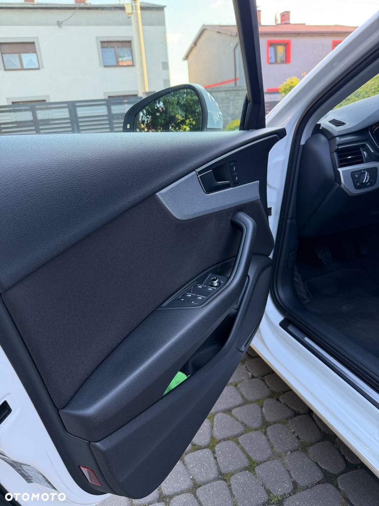 Audi A4 Avant 2.0 TDI - 13