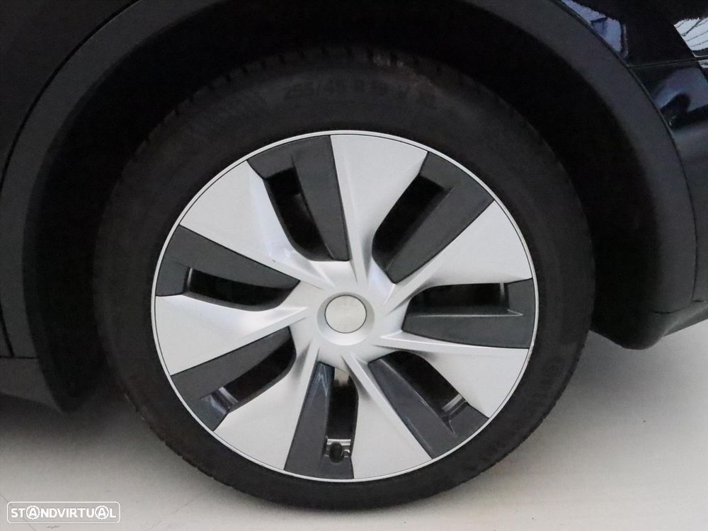 Tesla Model Y RWD - 5