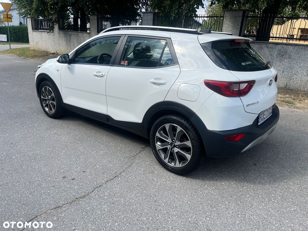 Kia Stonic 1.4 L - 4