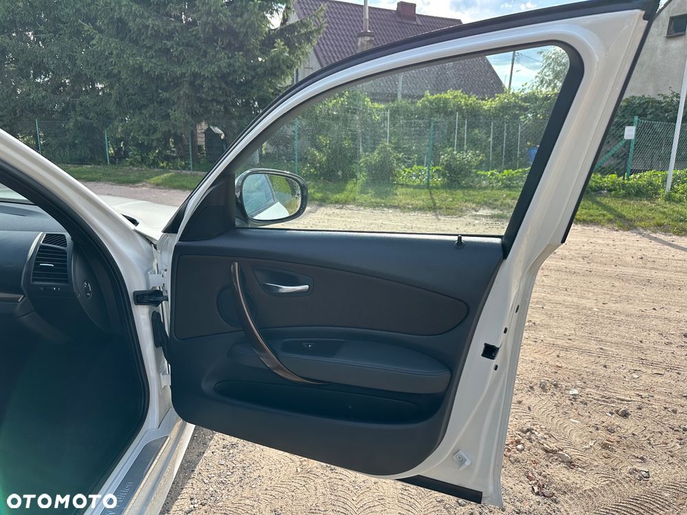 BMW Seria 1 - 22