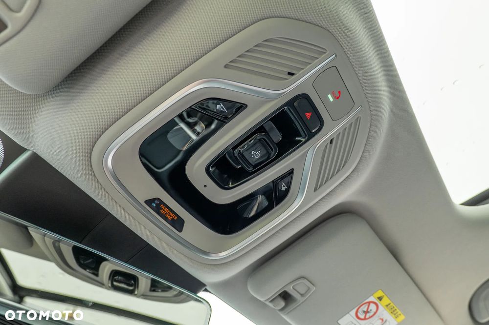 Geely Starray EM-i 1.5 PHEV Max - 25