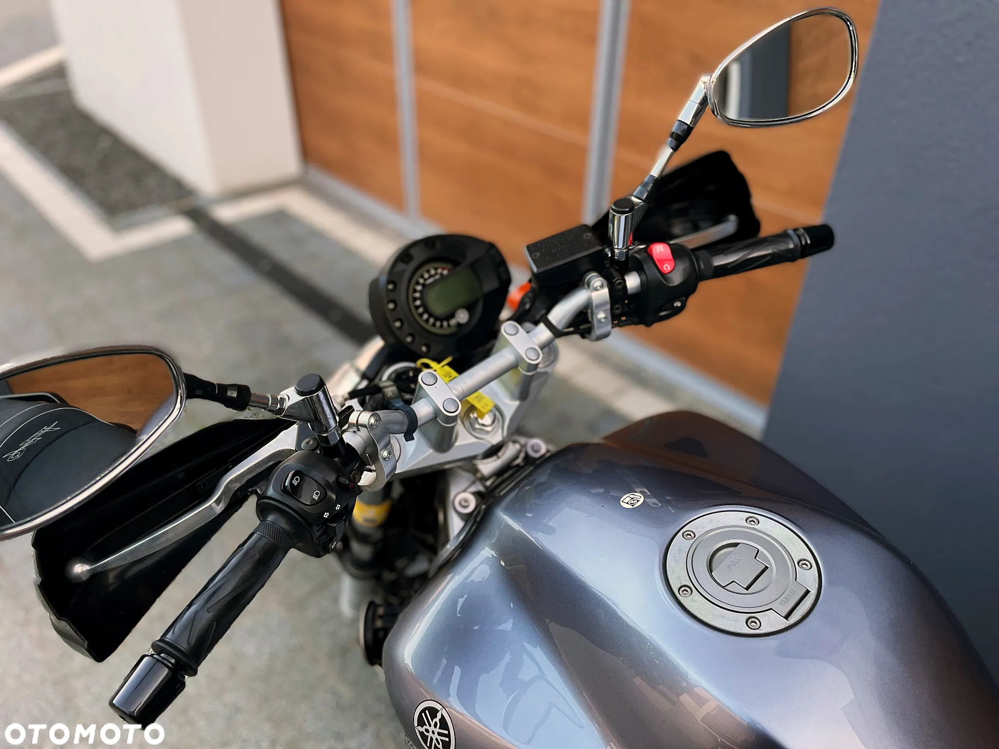 Yamaha FZ - 7