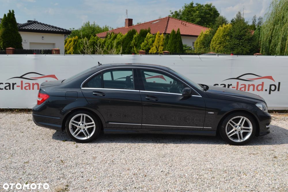Mercedes-Benz Klasa C 180 CGI BlueEFFICIENCY SPORT EDITION - 18