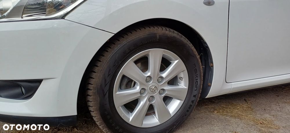 Toyota Auris 1.4 D-4D Luna - 3