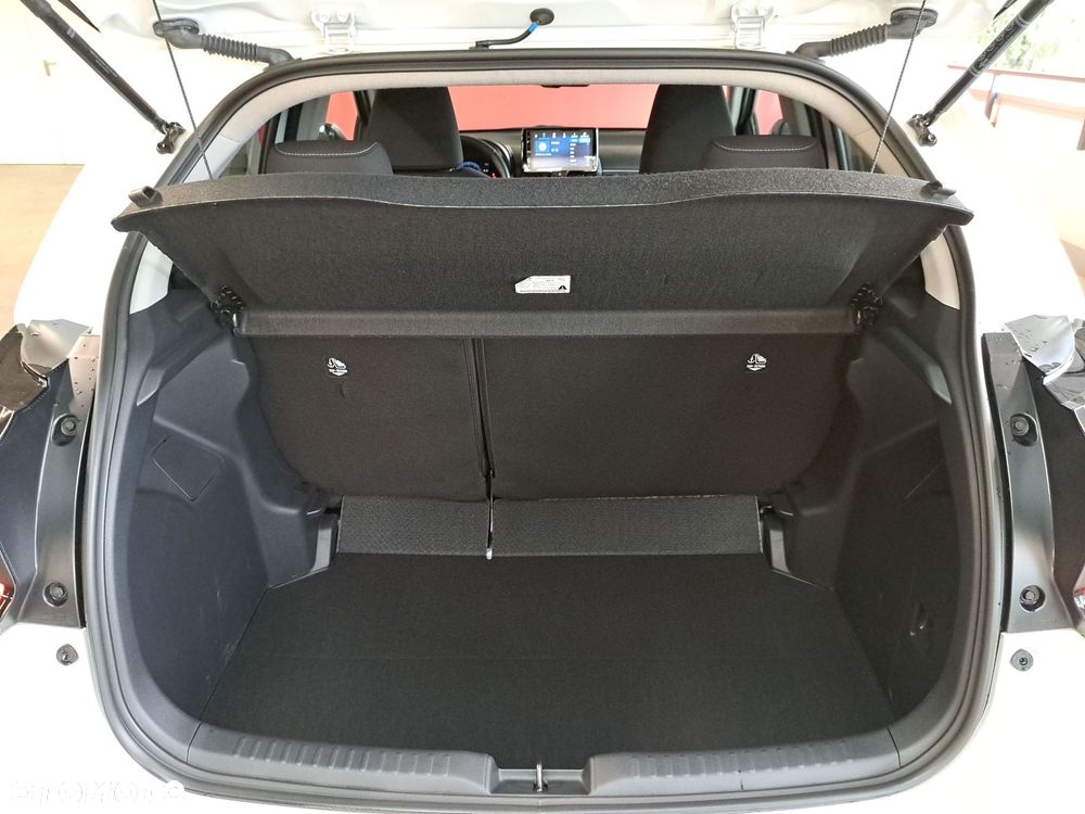 Toyota Yaris Hybrid 1.5 Style - 14