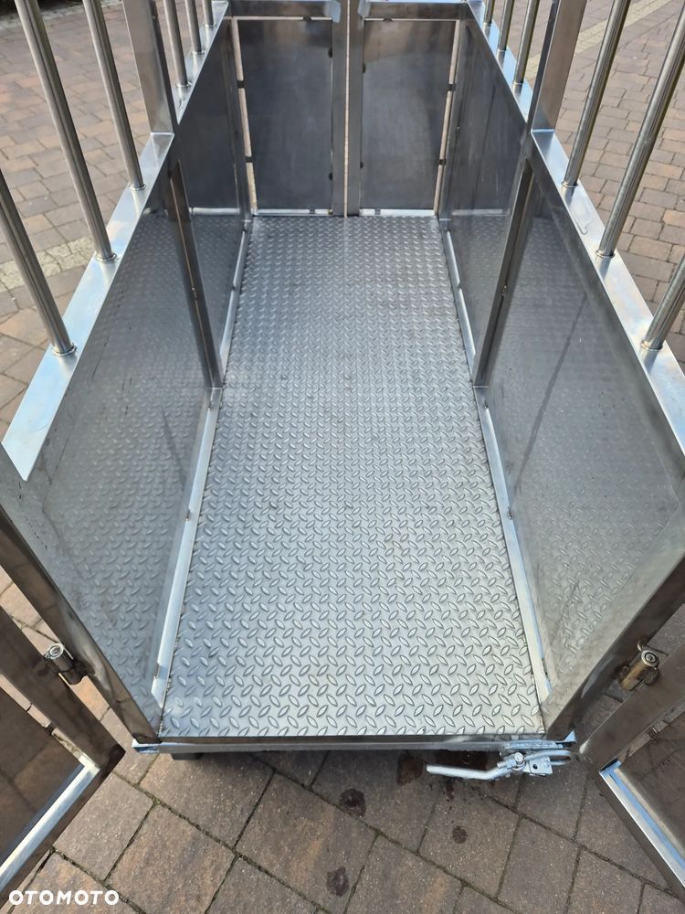 Mercedes-Benz Sprinter - 26