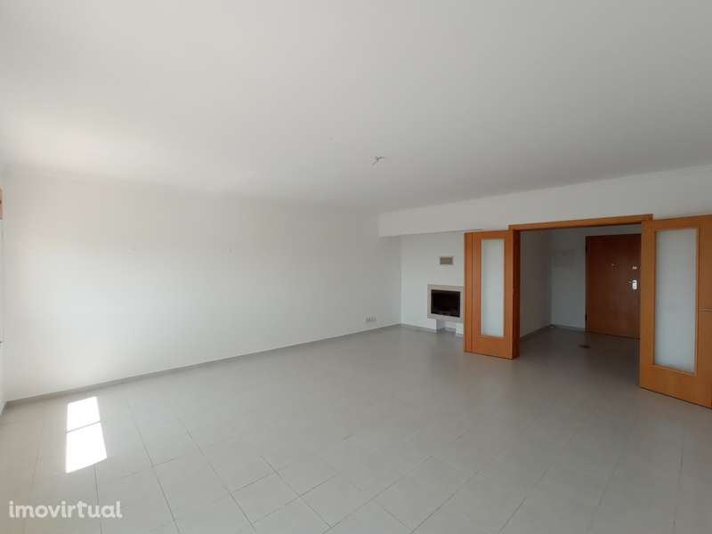 Apartamento em Azambuja, Azambuja - Grande imagem: 3/17