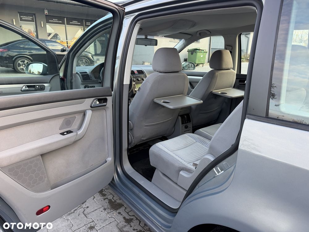 Volkswagen Touran - 7