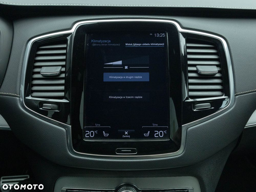 Volvo XC 90 B5 D AWD Ultimate Dark - 28