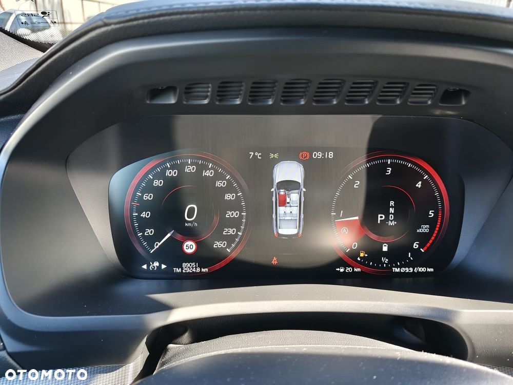 Volvo XC 90 B5 D AWD Plus Dark - 17