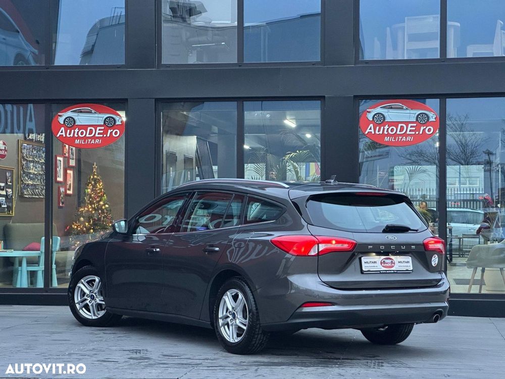 Ford Focus - 5